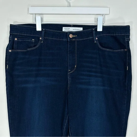 Levi Strauss Signature Mid-Rise Bootcut Denim Jeans • Blue • Sz 20M W35 L32 •EUC - Picture 4 of 15